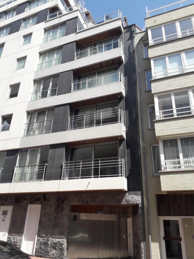 Appartement Met Zicht Op Zee 克诺克－海斯特 外观 照片