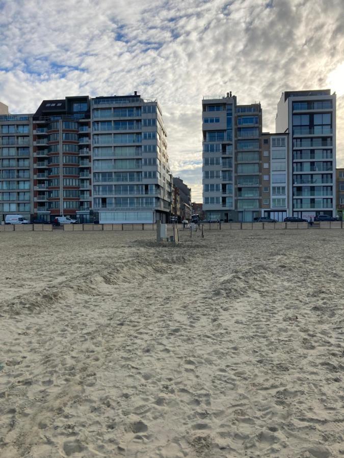 Appartement Met Zicht Op Zee 克诺克－海斯特 外观 照片
