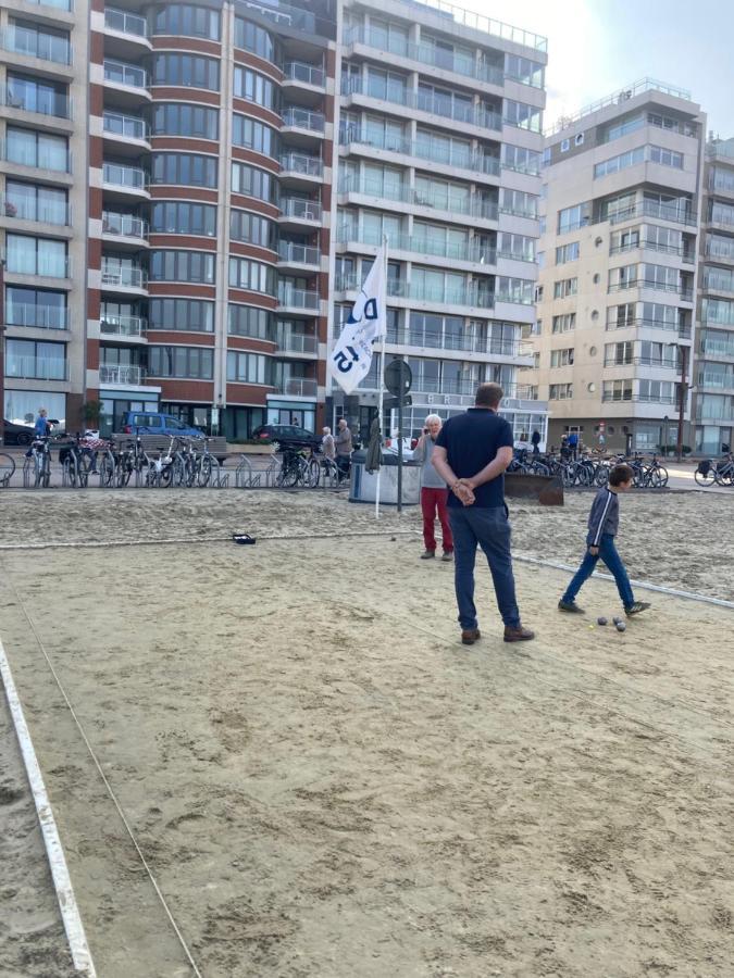 Appartement Met Zicht Op Zee 克诺克－海斯特 外观 照片