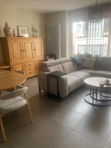 Appartement Met Zicht Op Zee 克诺克－海斯特 外观 照片